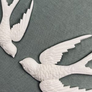 ODLEW dekoracyjny z żywicy poliuretanowej JASKÓŁKI 1